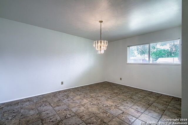 Image 8 of 27 For 3206 Bluefield