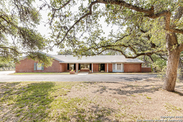Details for 110 Cliffside Dr, Shavano Park, TX 78231