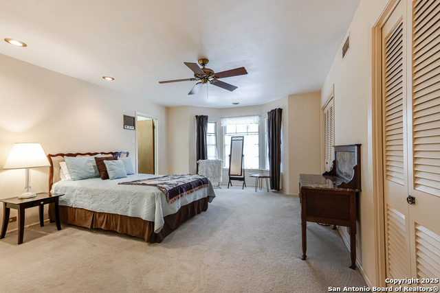 Listing photo id 15 for 110 Cliffside Dr