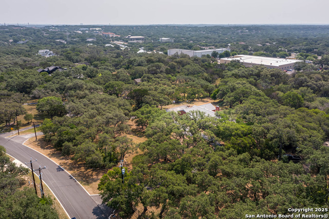 Listing photo id 32 for 110 Cliffside Dr