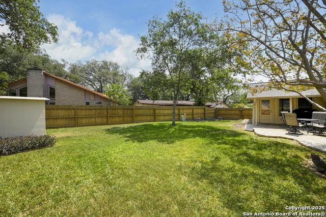 Listing photo id 30 for 1415 Synandra