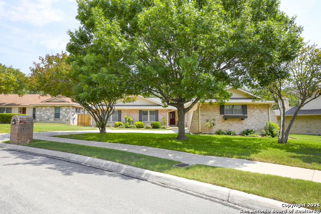 Listing photo id 32 for 1415 Synandra
