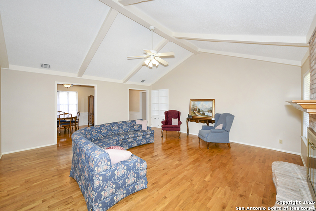 Listing photo id 4 for 1415 Synandra