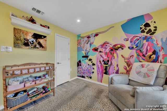 Listing photo id 17 for 15592 Miller