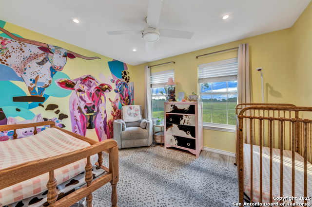 Listing photo id 18 for 15592 Miller
