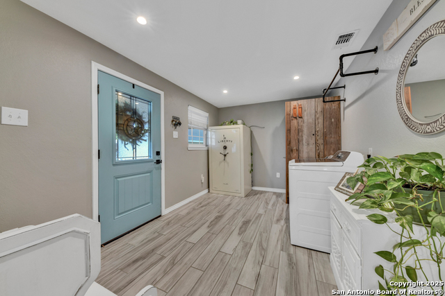 Listing photo id 20 for 15592 Miller