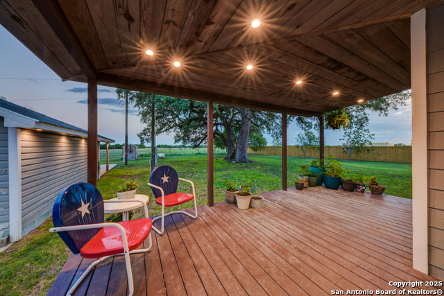 Listing photo id 21 for 15592 Miller