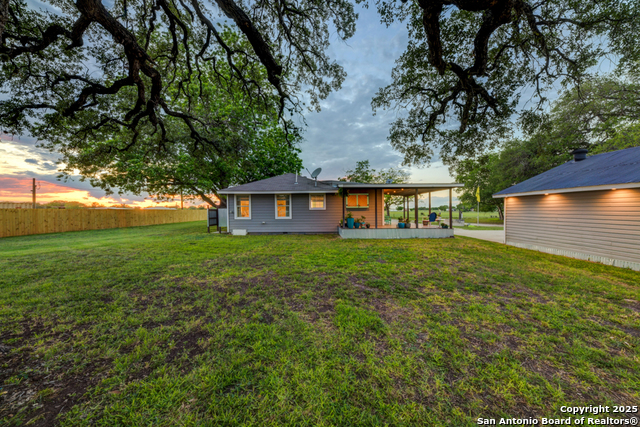 Listing photo id 23 for 15592 Miller