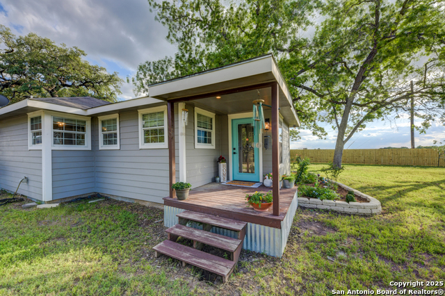 Listing photo id 30 for 15592 Miller