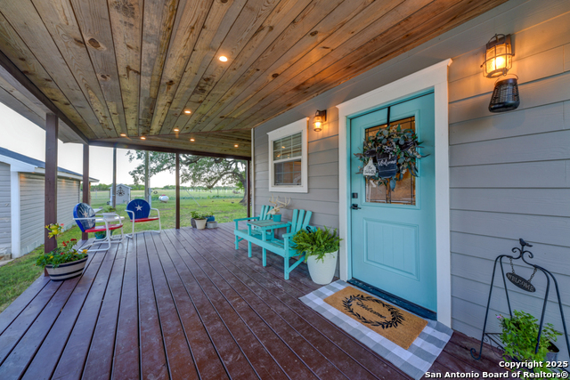 Listing photo id 32 for 15592 Miller
