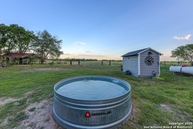 Listing photo id 36 for 15592 Miller