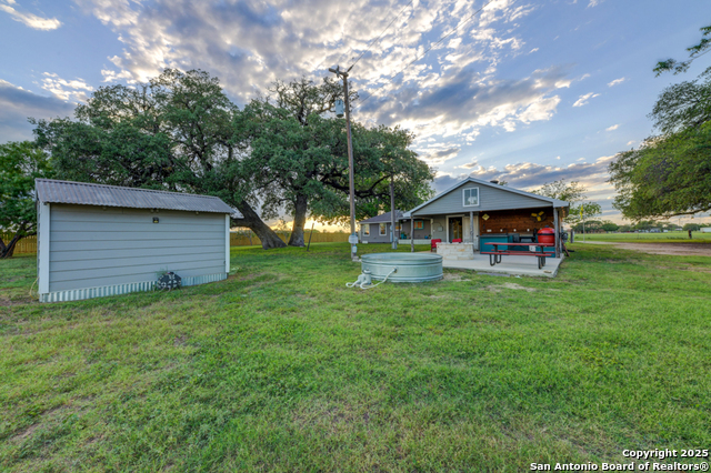 Listing photo id 37 for 15592 Miller