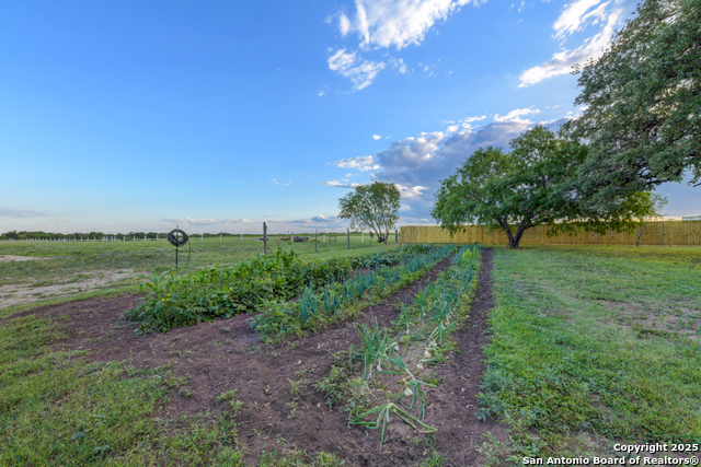 Listing photo id 39 for 15592 Miller