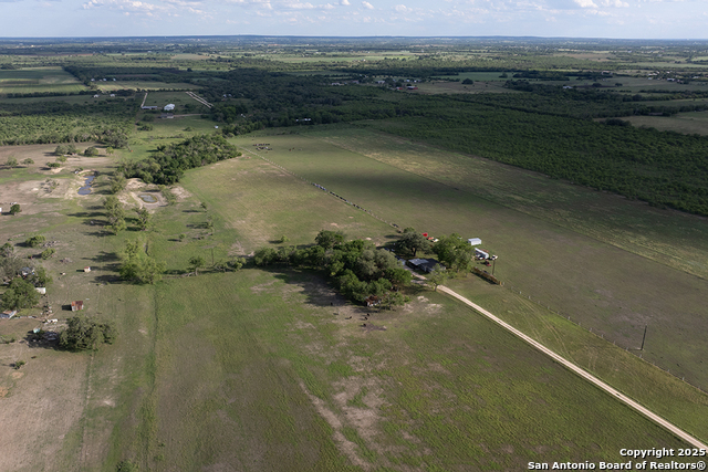 Listing photo id 41 for 15592 Miller