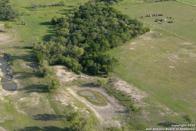 Listing photo id 42 for 15592 Miller