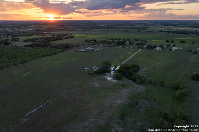 Listing photo id 44 for 15592 Miller