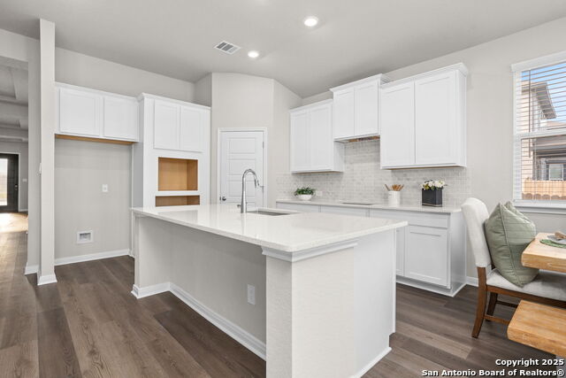 Listing photo id 9 for 9918 Chestnut Walk