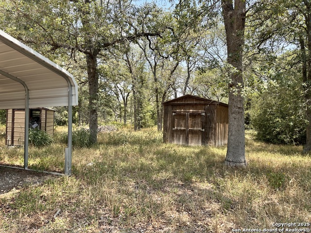 Listing photo id 0 for 180 Sandy Oaks