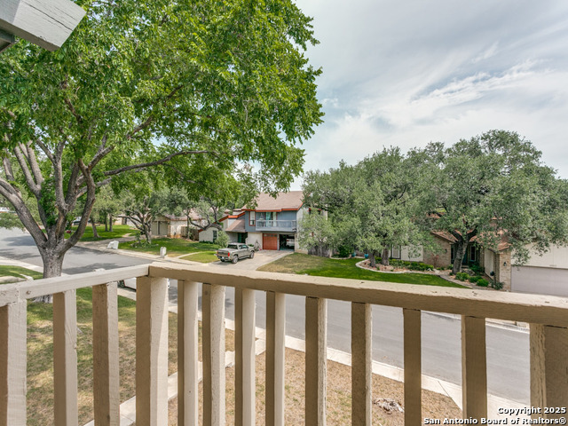Listing photo id 19 for 2922 Low Oak St