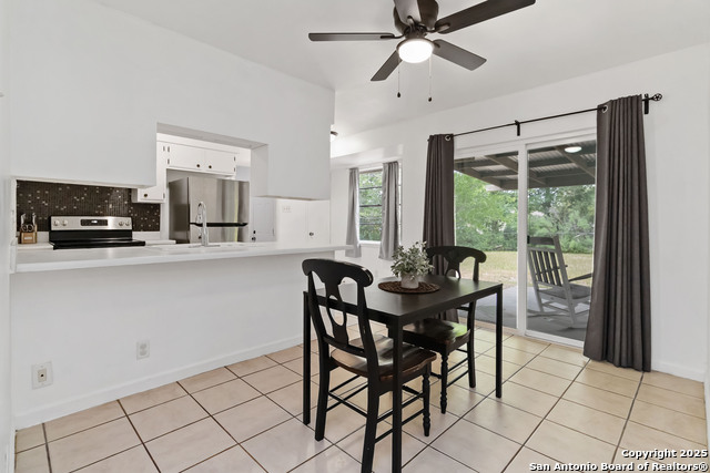 Image 5 of 18 For 4511 Avenida Prima