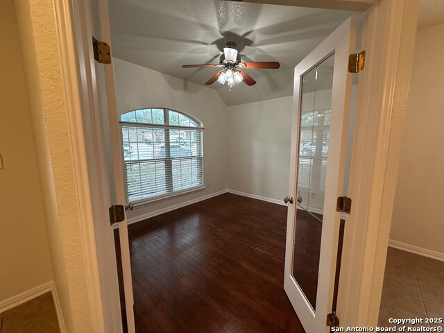 Listing photo id 1 for 520 Ginsberg
