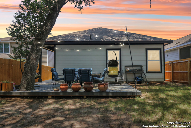 Listing photo id 0 for 158 Canopy Oak