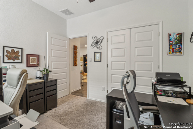 Listing photo id 23 for 158 Canopy Oak