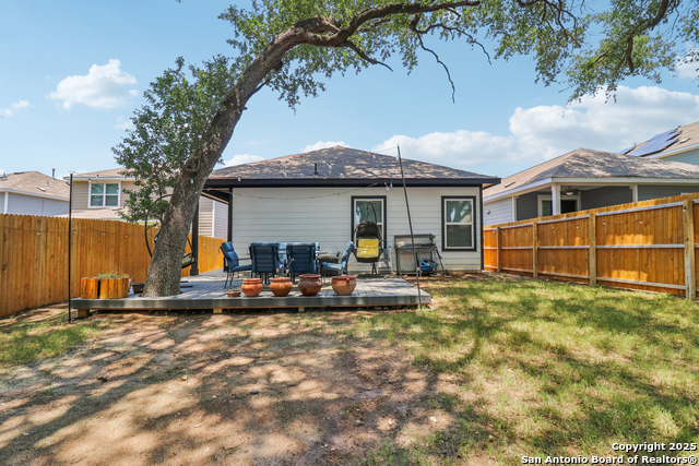 Listing photo id 26 for 158 Canopy Oak