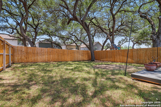 Listing photo id 29 for 158 Canopy Oak