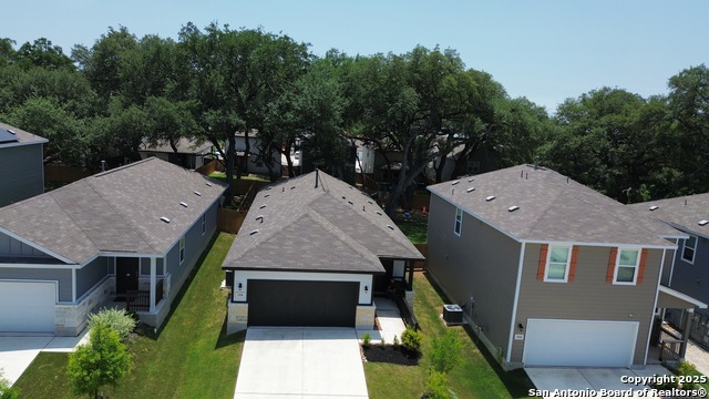 Listing photo id 3 for 158 Canopy Oak
