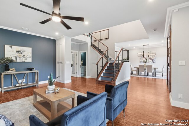 Listing photo id 11 for 3902 Creek Pt