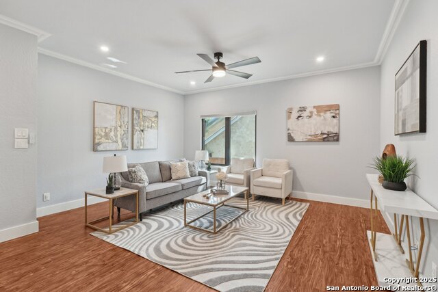 Listing photo id 13 for 3902 Creek Pt
