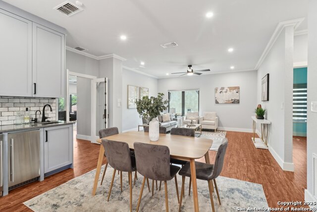 Listing photo id 21 for 3902 Creek Pt