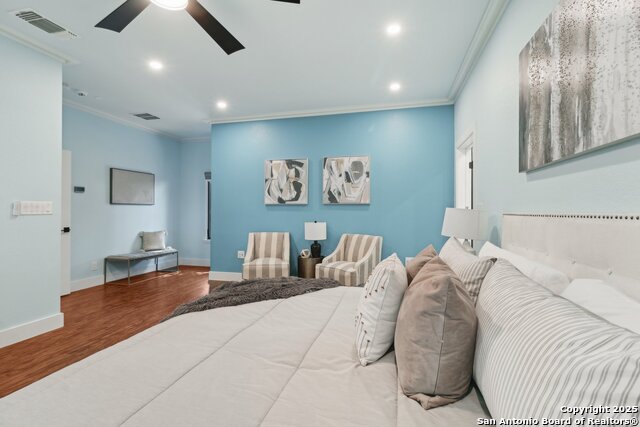 Listing photo id 32 for 3902 Creek Pt