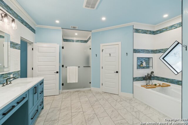 Listing photo id 35 for 3902 Creek Pt