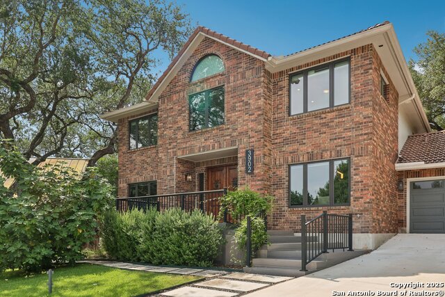 Listing photo id 2 for 3902 Creek Pt