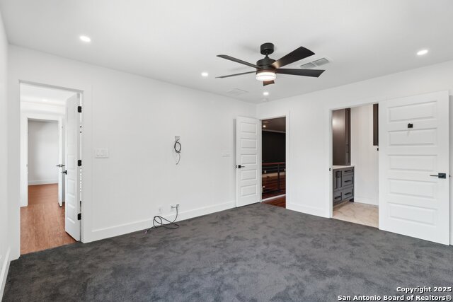 Listing photo id 45 for 3902 Creek Pt