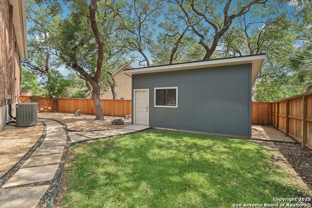 Listing photo id 69 for 3902 Creek Pt
