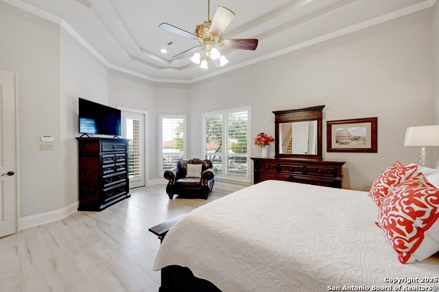 Listing photo id 15 for 102 Champions View
