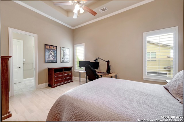 Listing photo id 21 for 102 Champions View
