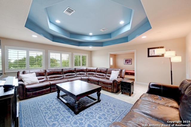 Listing photo id 24 for 102 Champions View