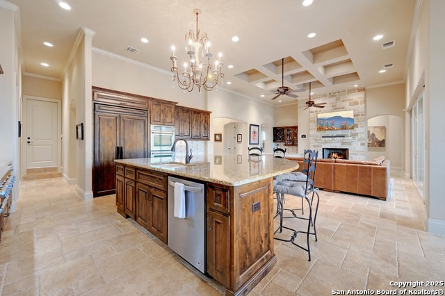 Listing photo id 6 for 102 Champions View