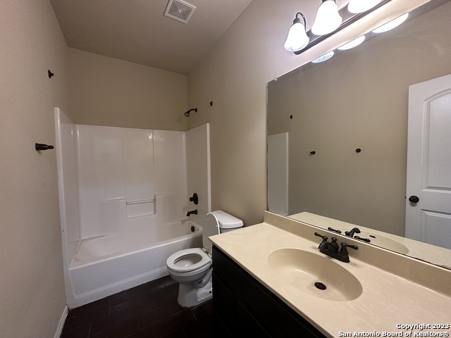 Image 17 of 21 For 304 Rosalie Dr
