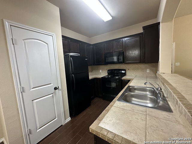 Image 6 of 21 For 304 Rosalie Dr