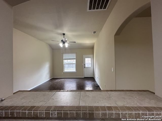 Image 7 of 21 For 304 Rosalie Dr