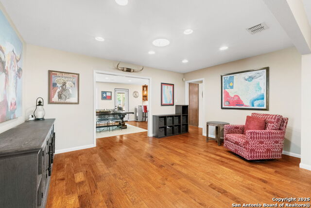 Image 7 of 29 For 2114 Lawndale