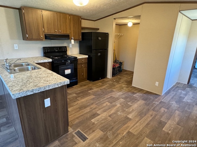 Image 8 of 23 For 18480 Leal  