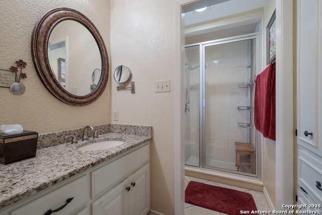 Listing photo id 16 for 7622 Lynn Anne