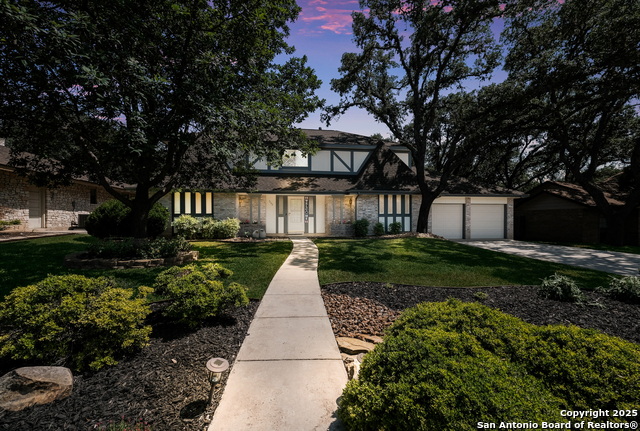 Listing photo id 0 for 7622 Lynn Anne