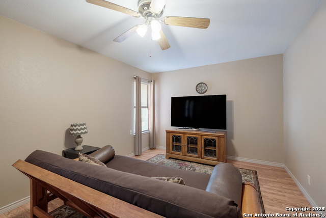 Listing photo id 18 for 7622 Lynn Anne